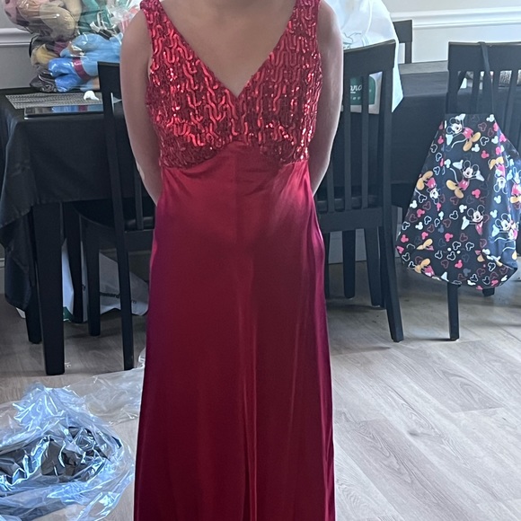 Dresses & Skirts - Red dress